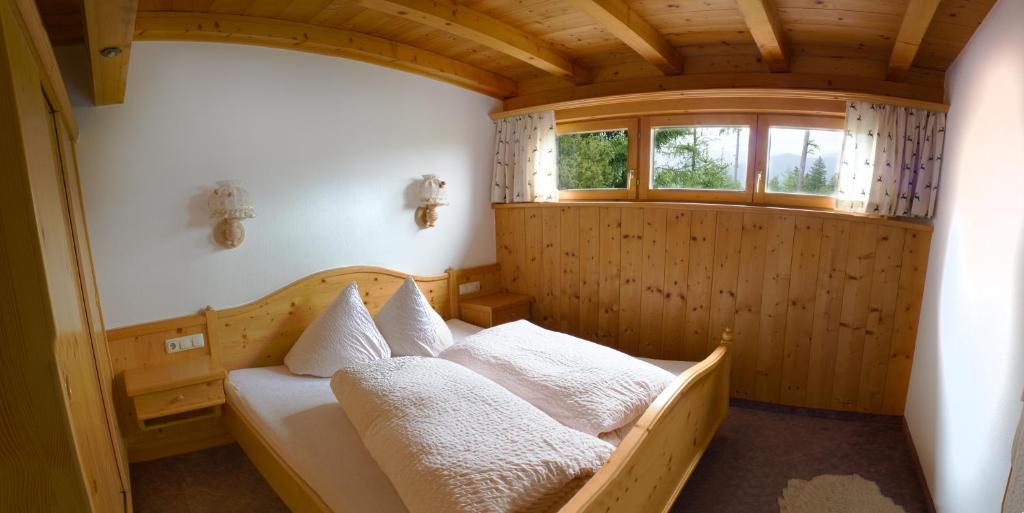 Pension Tannenhof Leogang Room photo