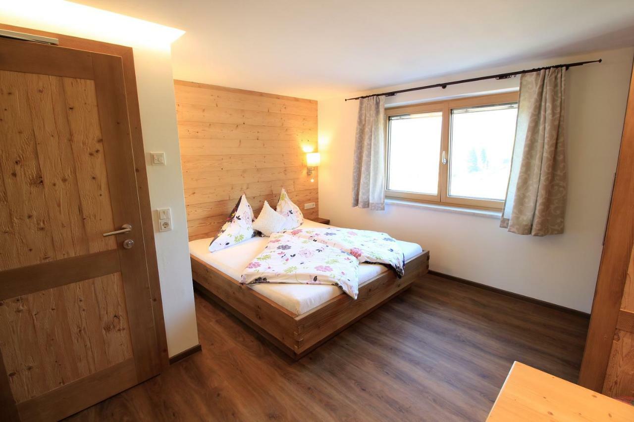 Pension Tannenhof Leogang Room photo